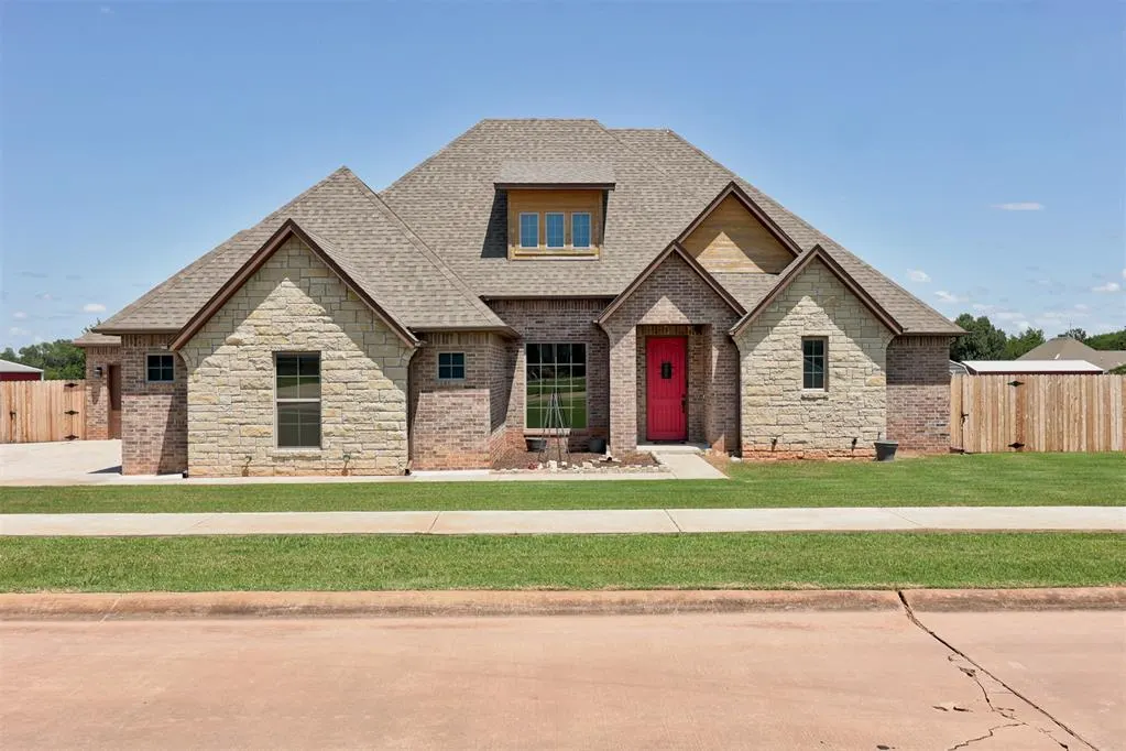 Front exterior — 12859 Meadow Ridge Drive, Shawnee, OK 74804