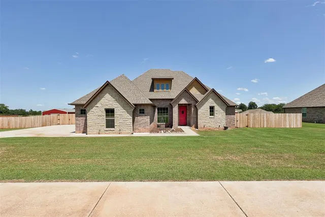 Photo 2 — 12859 Meadow Ridge Drive, Shawnee, OK 74804