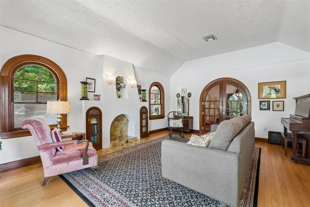 Photo 7 — 2860 NW 20th Street, Oklahoma City, OK 73107