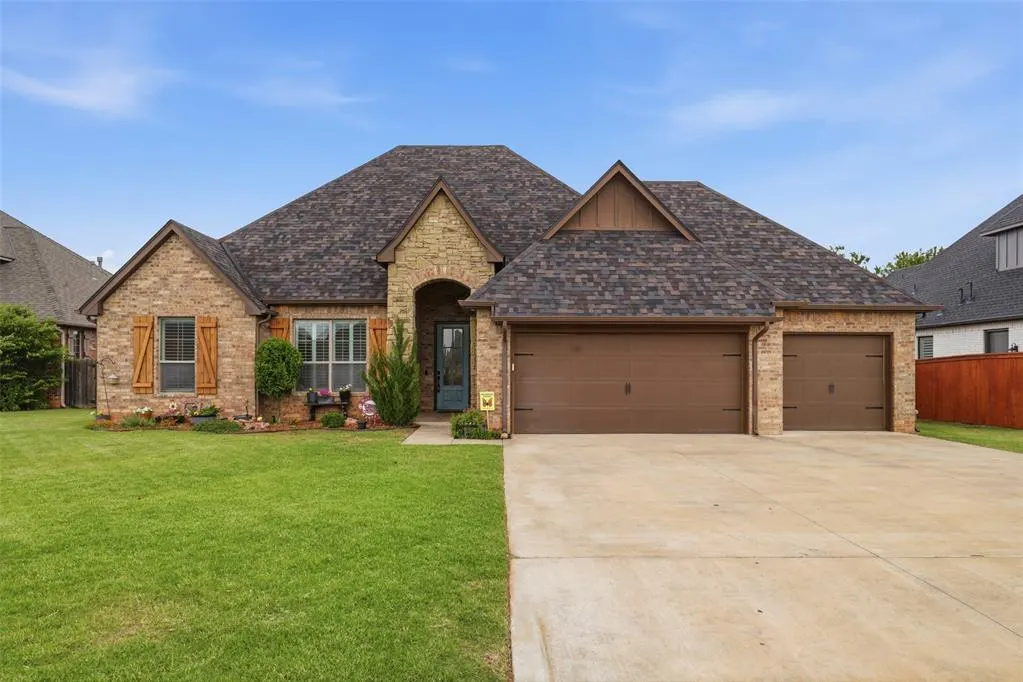 Front exterior — 606 Elizabeth Drive, Okarche, OK 73762