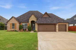 Sold home at 606 Elizabeth Drive