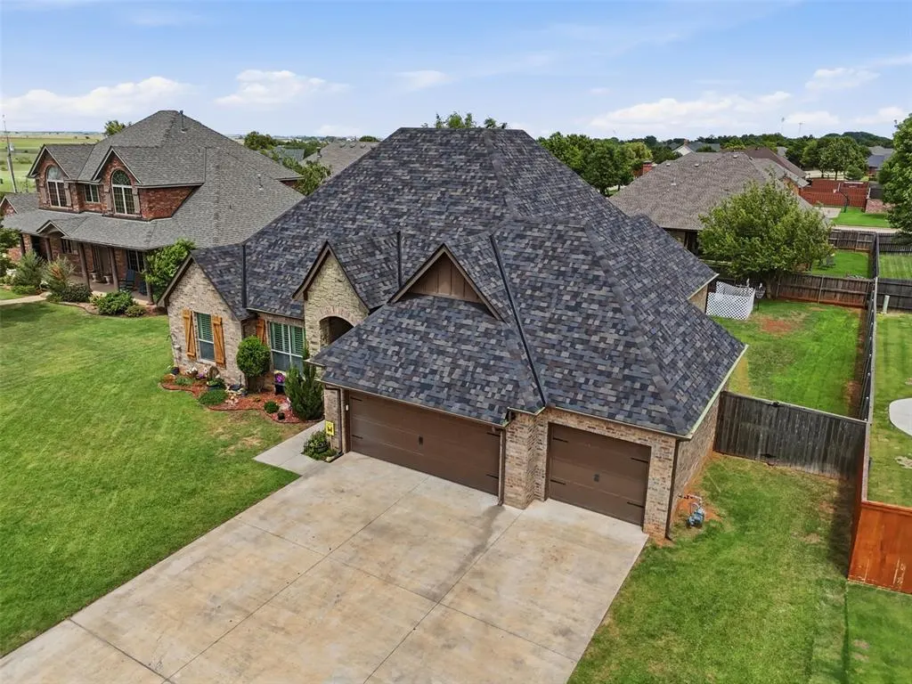 Photo 4 — 606 Elizabeth Drive, Okarche, OK 73762
