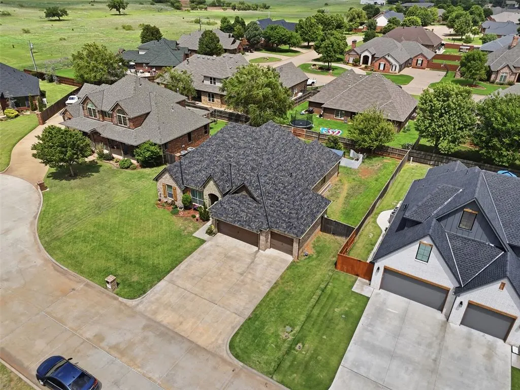 Photo 7 — 606 Elizabeth Drive, Okarche, OK 73762