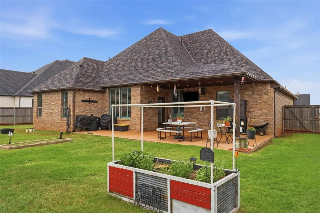 Photo 34 — 606 Elizabeth Drive, Okarche, OK 73762