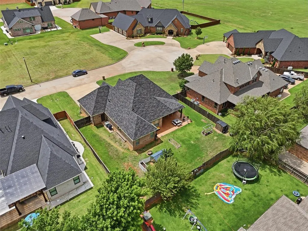Photo 37 — 606 Elizabeth Drive, Okarche, OK 73762