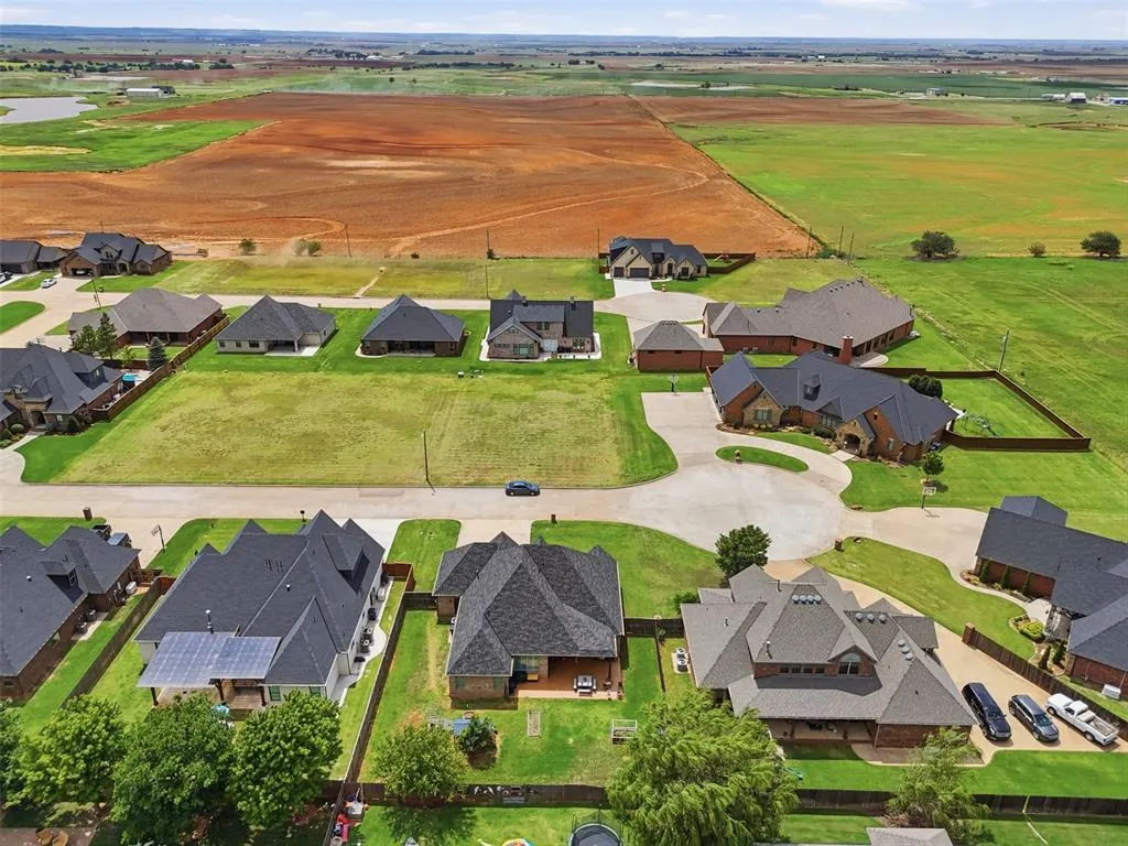 Photo 39 — 606 Elizabeth Drive, Okarche, OK 73762