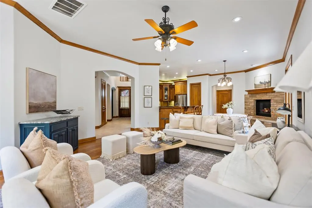 Photo 4 — 3824 Villas Creek Court, Edmond, OK 73003