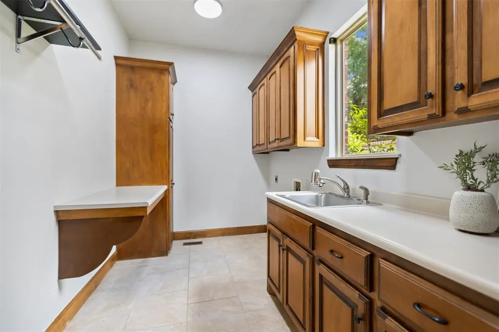 Photo 13 — 3824 Villas Creek Court, Edmond, OK 73003