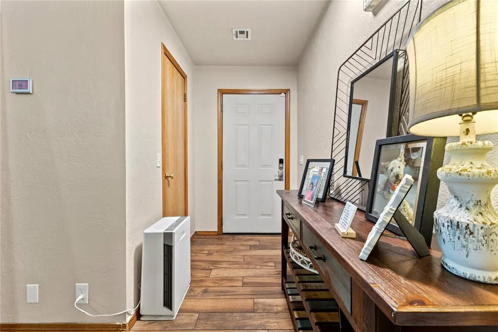 Photo 6 — 2100 Morgandee Lane, Weatherford, OK 73096