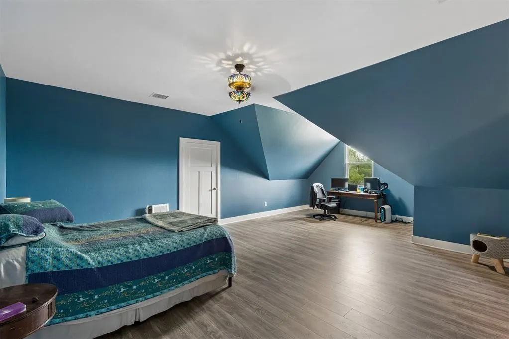 Photo 25 — 940 NW 35th Street, Moore, OK 73160