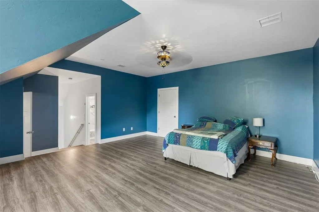 Photo 27 — 940 NW 35th Street, Moore, OK 73160