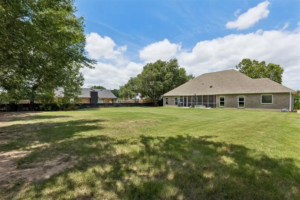 Photo 48 — 940 NW 35th Street, Moore, OK 73160