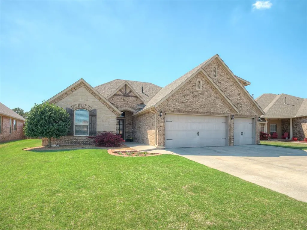 Front exterior — 19217 Butterfly Boulevard, Edmond, OK 73012