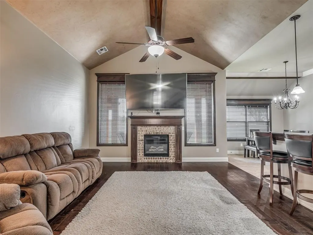 Photo 6 — 19217 Butterfly Boulevard, Edmond, OK 73012
