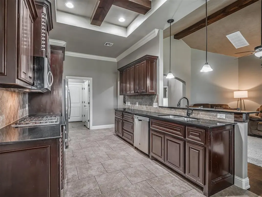 Photo 11 — 19217 Butterfly Boulevard, Edmond, OK 73012