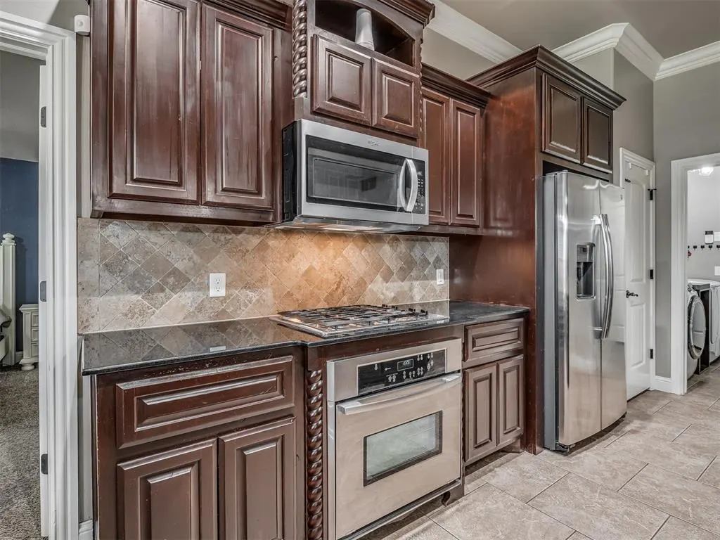 Photo 12 — 19217 Butterfly Boulevard, Edmond, OK 73012