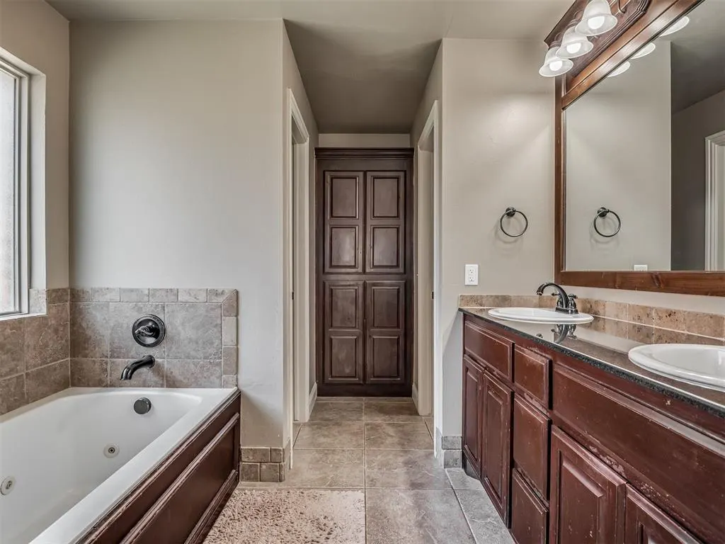 Photo 20 — 19217 Butterfly Boulevard, Edmond, OK 73012