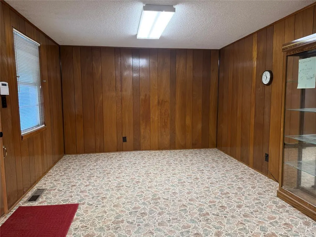 Photo 4 — 218 S Ruth Avenue, Shawnee, OK 74801