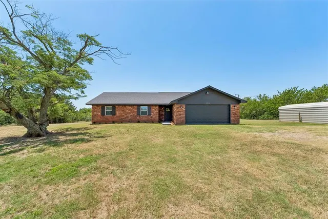 Photo 3 — 2814 County Street 2870 Street, Chickasha, OK 73018