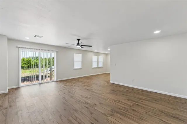 Photo 7 — 2814 County Street 2870 Street, Chickasha, OK 73018