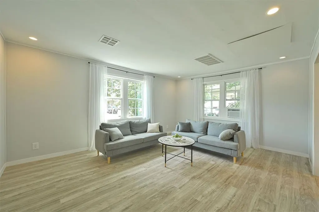 Photo 3 — 3609 13th Street, Oklahoma City, OK 73107