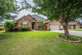 Sold home at 11009 Fairway Avenue