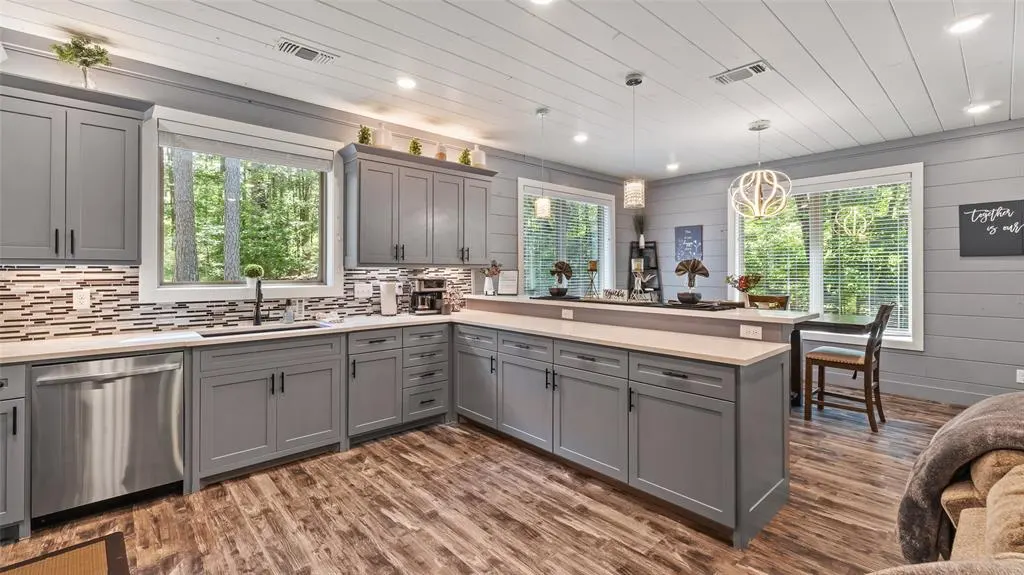 Photo 3 — 219 Deer Ridge Trail, Smithville, OK 74957