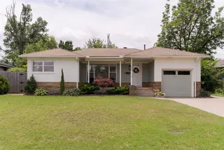 Sold home at 1704 Oxford Way