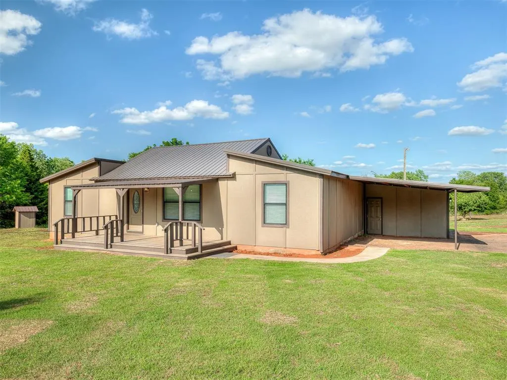 Photo 2 — 2092 County Road 1244, Tuttle, OK 73089