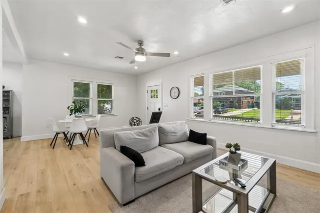 Photo 5 — 225 NW 25th Street, Oklahoma City, OK 73103