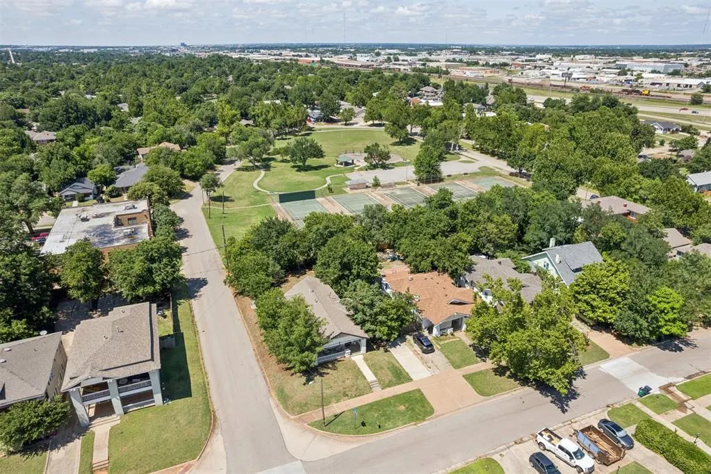 Photo 33 — 225 NW 25th Street, Oklahoma City, OK 73103