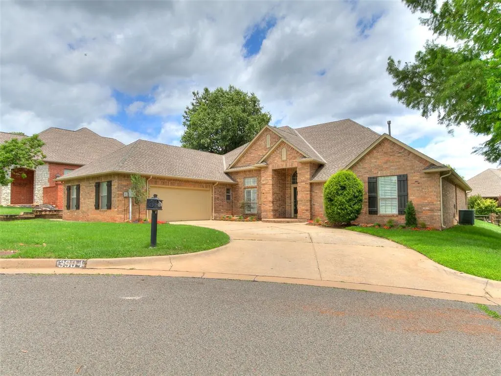Photo 3 — 3904 Shortgrass Road, Edmond, OK 73003