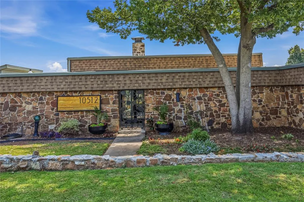 Photo 3 — 10512 Ski Drive, Oklahoma City, OK 73162