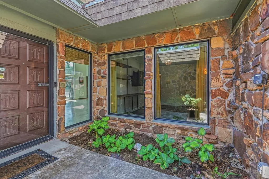 Photo 4 — 10512 Ski Drive, Oklahoma City, OK 73162