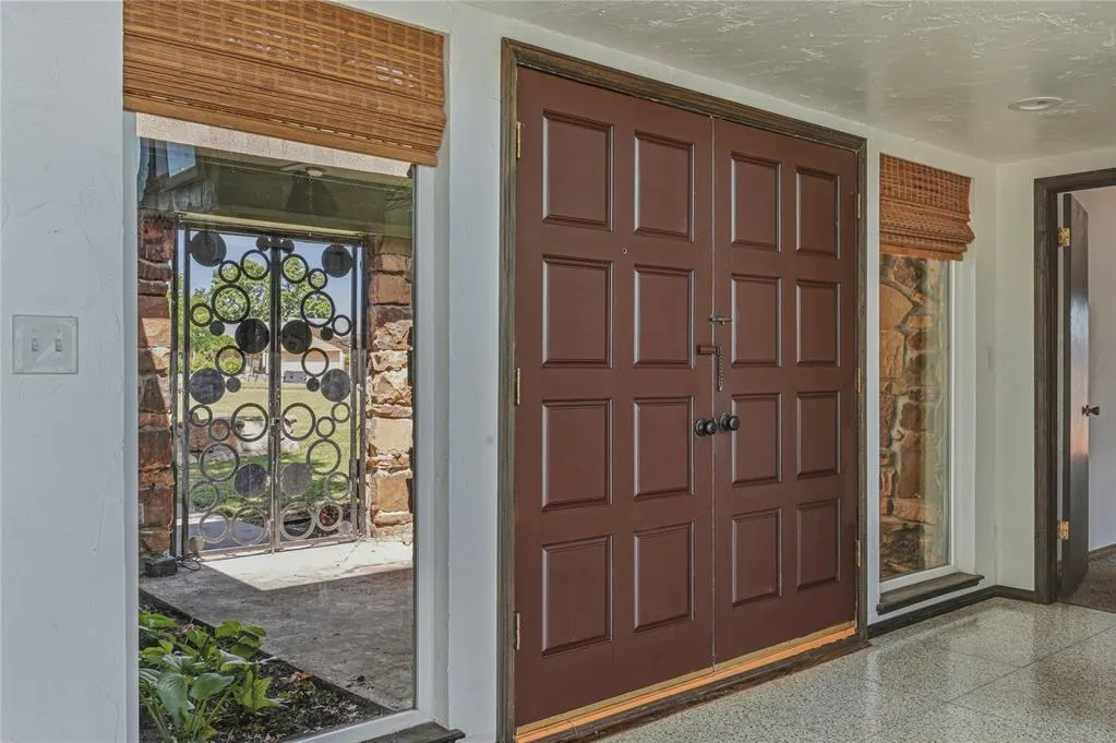 Photo 6 — 10512 Ski Drive, Oklahoma City, OK 73162