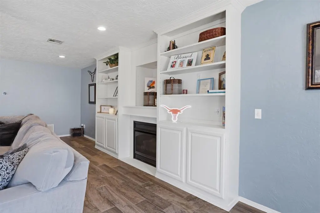 Photo 9 — 319 E Cedar Drive, Tuttle, OK 73089