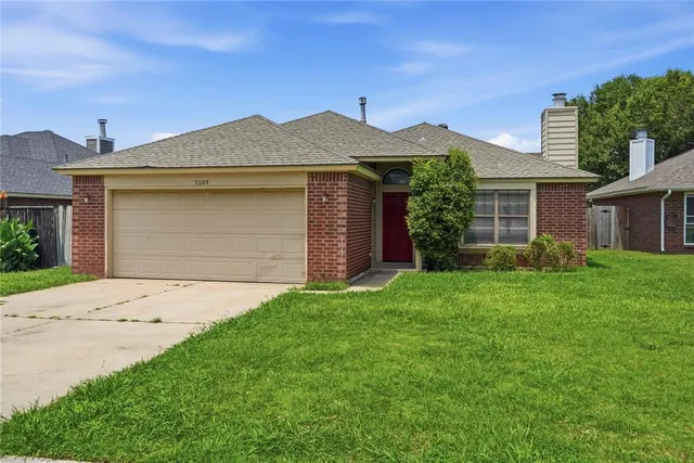 Front exterior — 3209 Bismarc Lane, Norman, OK 73072