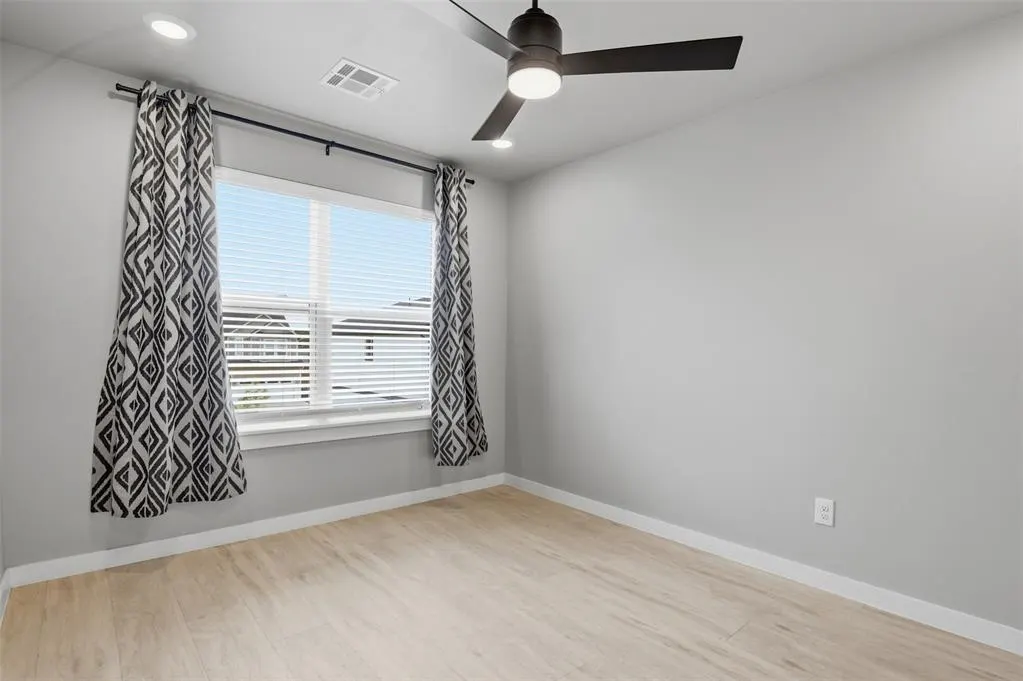 Photo 14 — 2618 Crescent Avenue, Oklahoma City, OK 73120