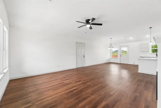 Photo 7 — 2072 County St 2971, Blanchard, OK 73010