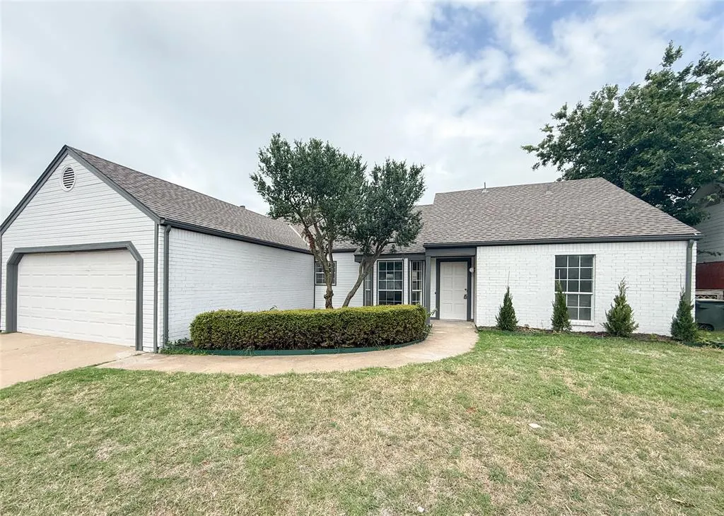 Photo 6 — 117 N Grand Fork Drive, Edmond, OK 73003