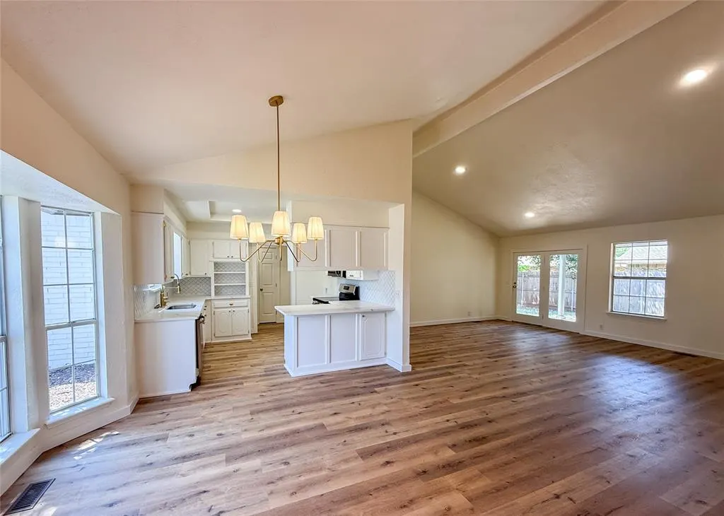 Photo 7 — 117 N Grand Fork Drive, Edmond, OK 73003