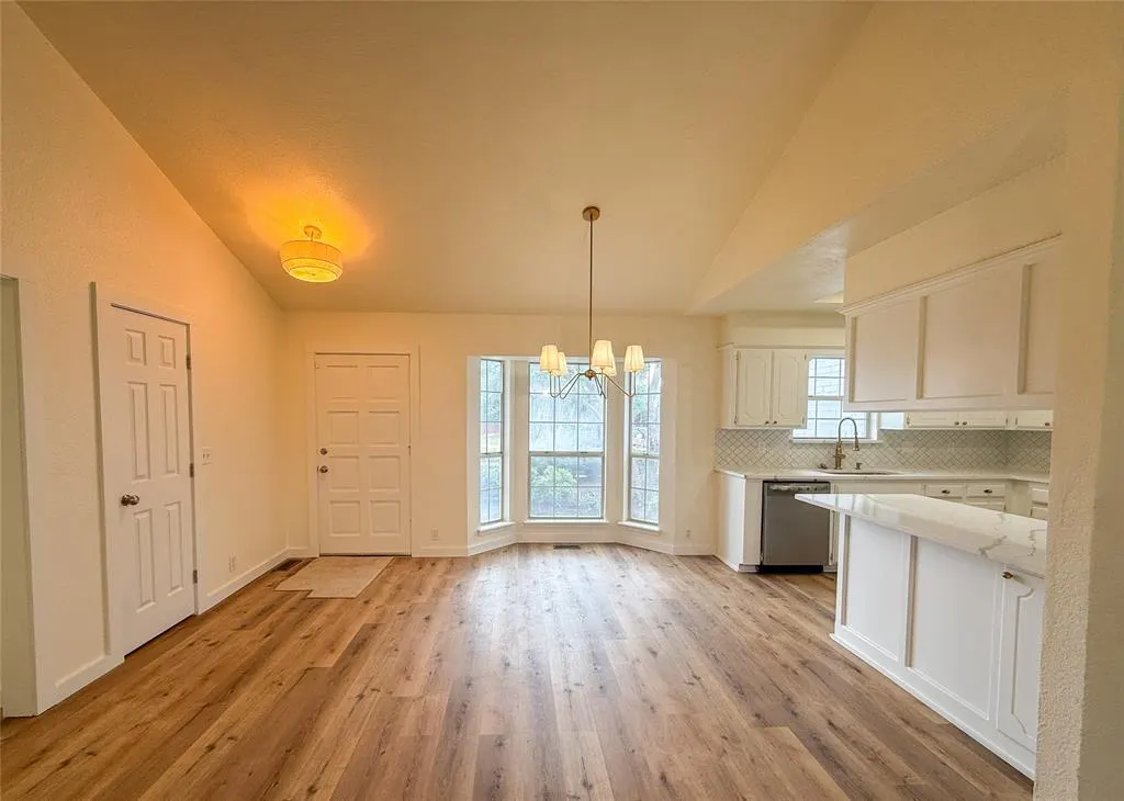 Photo 11 — 117 N Grand Fork Drive, Edmond, OK 73003