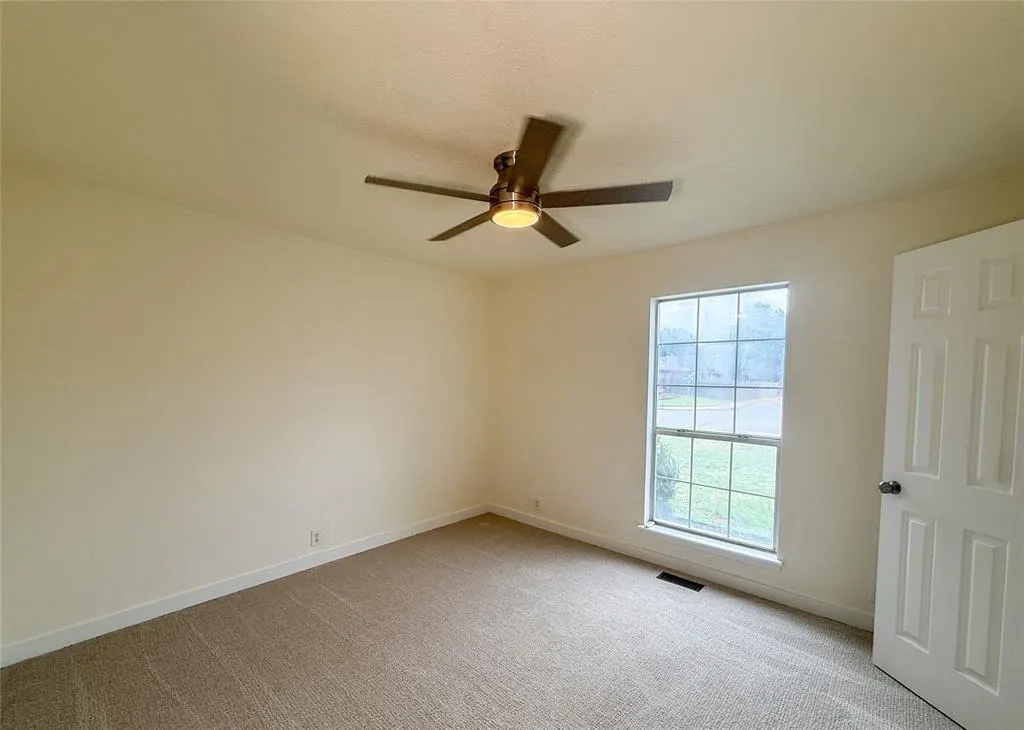 Photo 17 — 117 N Grand Fork Drive, Edmond, OK 73003