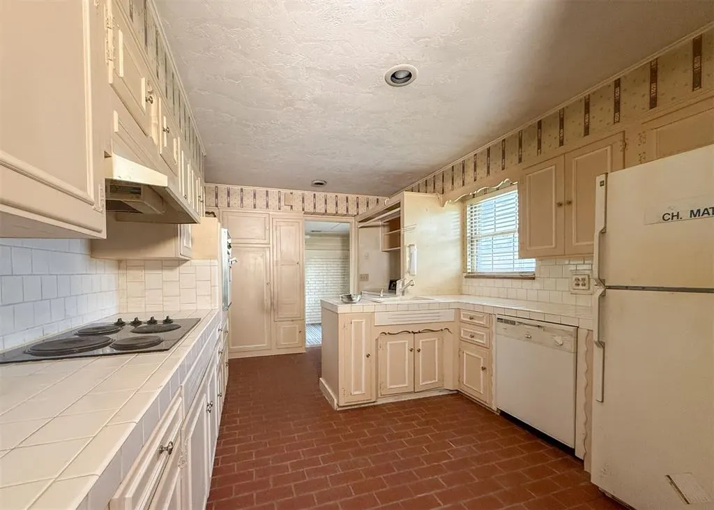 Photo 15 — 1816 Huntington Avenue, Nichols Hills, OK 73116