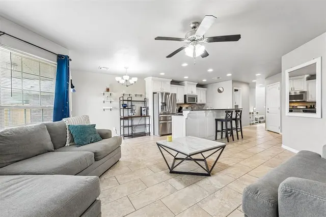Photo 7 — 1603 SW 20th Street, Moore, OK 73170