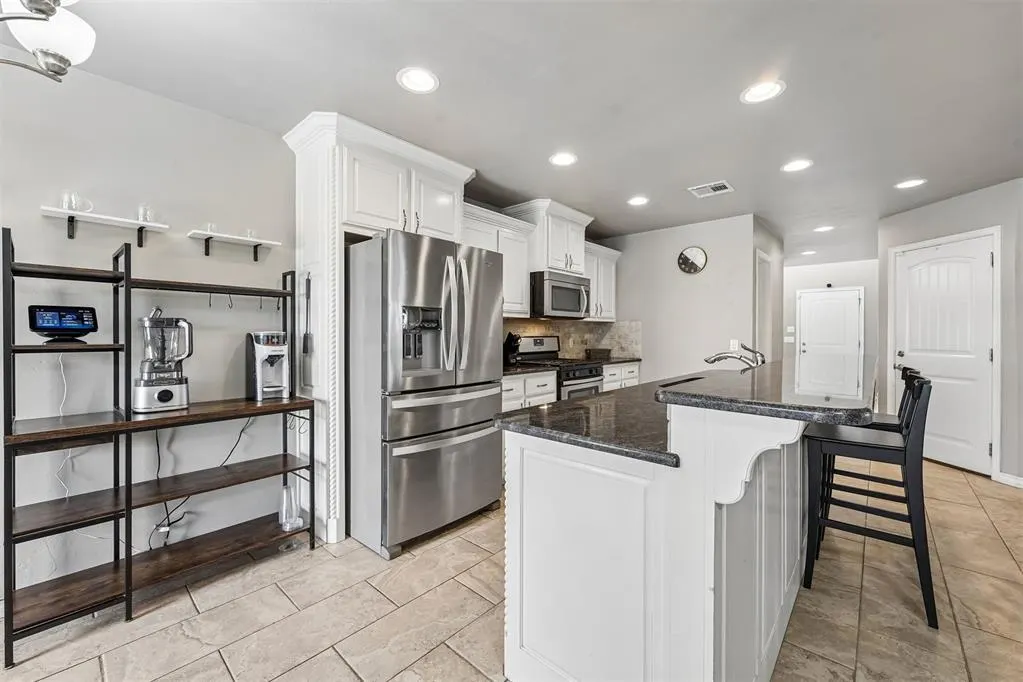 Photo 10 — 1603 SW 20th Street, Moore, OK 73170