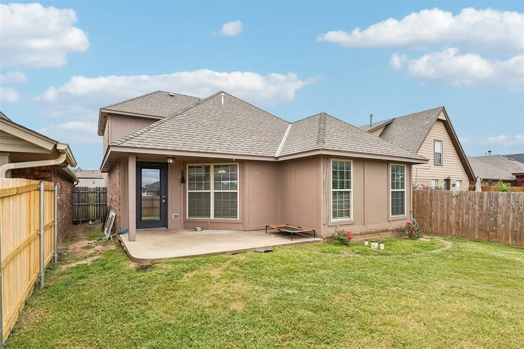 Photo 26 — 1603 SW 20th Street, Moore, OK 73170