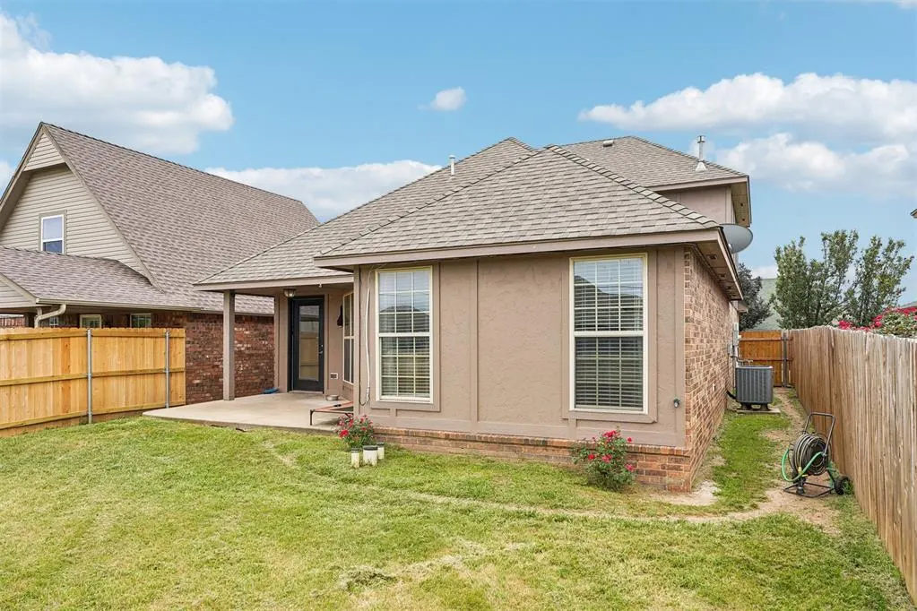 Photo 27 — 1603 SW 20th Street, Moore, OK 73170