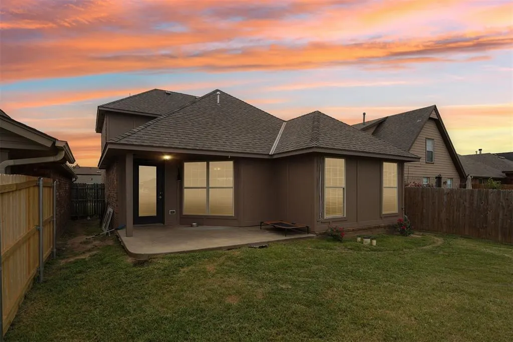 Photo 32 — 1603 SW 20th Street, Moore, OK 73170