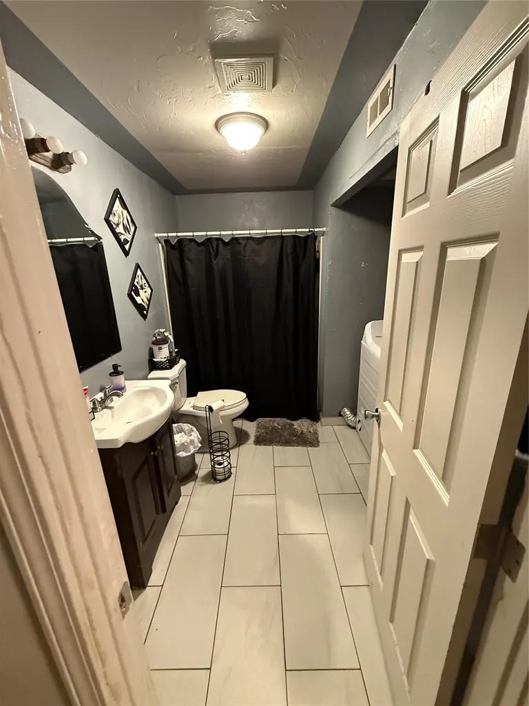 Photo 10 — 2521 SW 28th Street, Oklahoma City, OK 73108